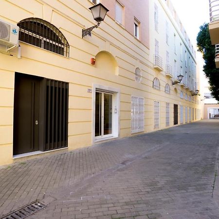 Rentalsevilla Escuelas Pias Eksteriør billede