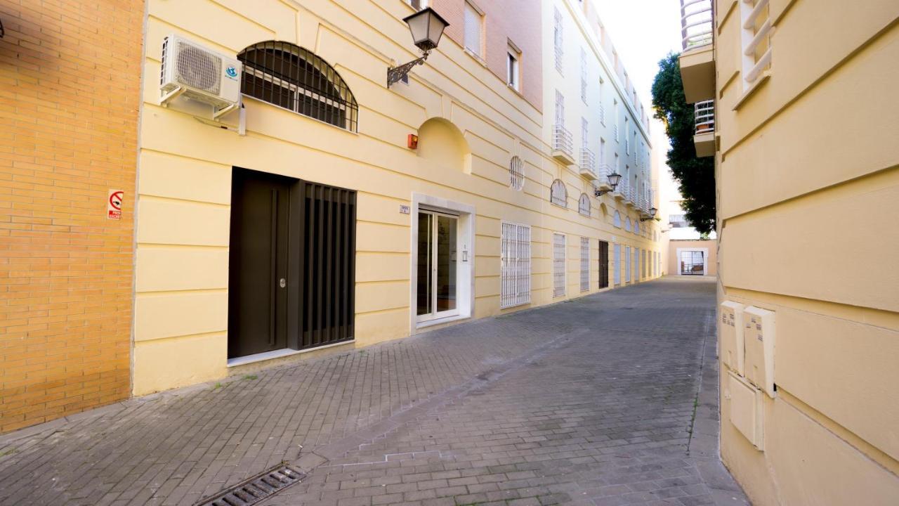 Rentalsevilla Escuelas Pias Eksteriør billede